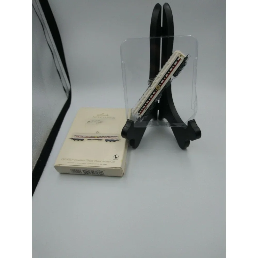Hallmark QXI2017 Lionel Freedom Train Observation Car Ornament‎